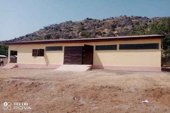 DOURGA BAMGUEL : Finition d’un magasin de stockage